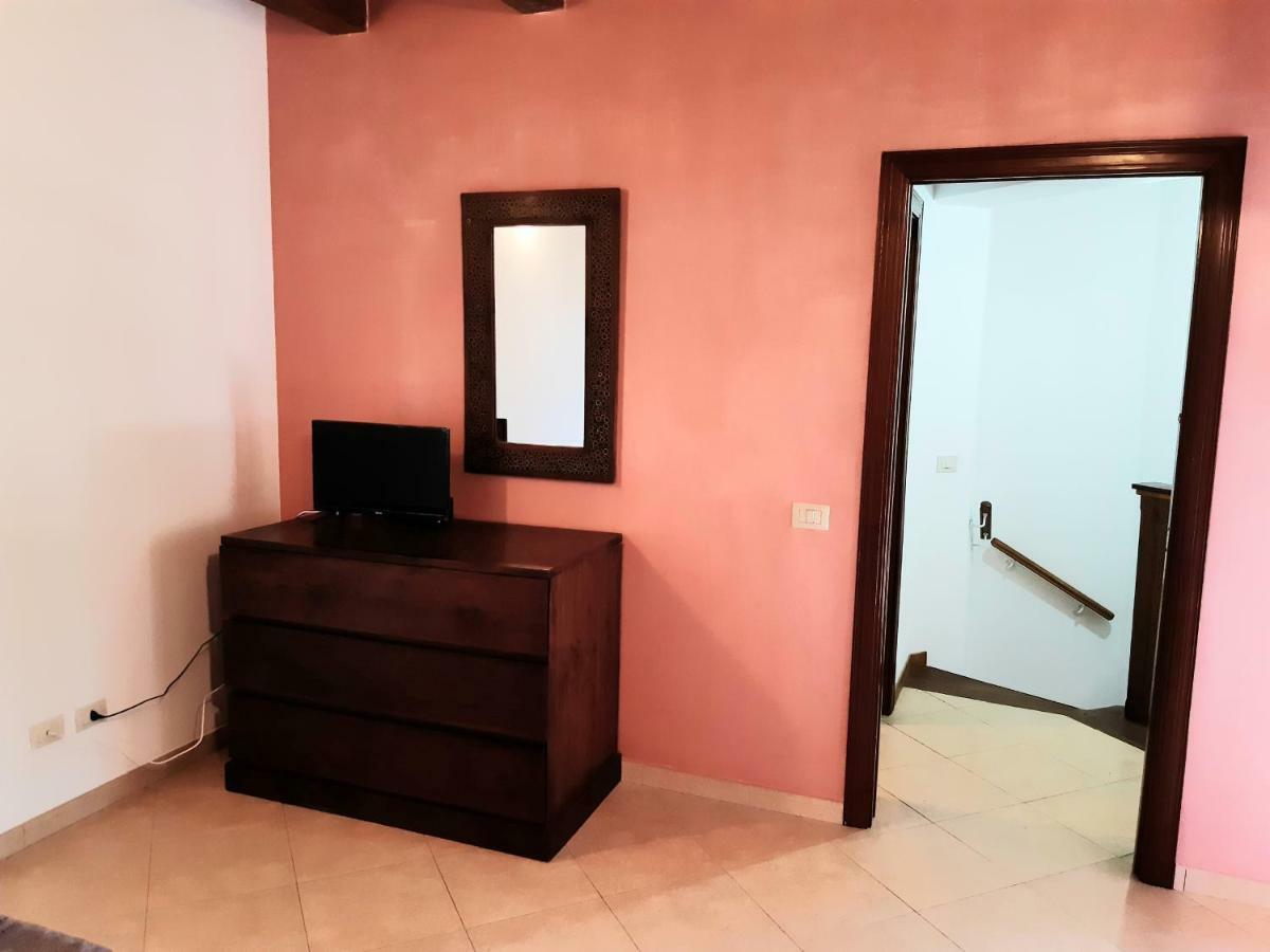 Dal Centurione Apartment Рим Екстериор снимка