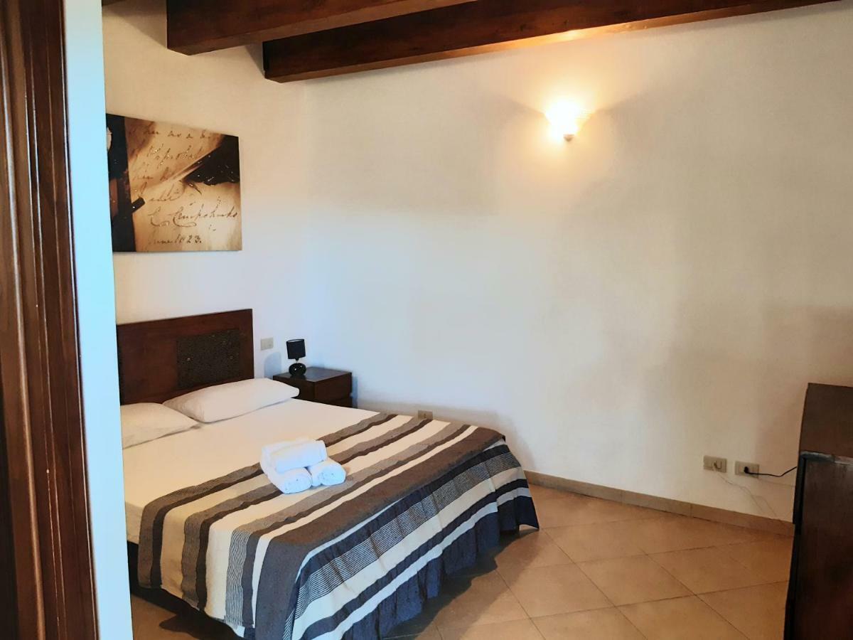 Dal Centurione Apartment Рим Екстериор снимка