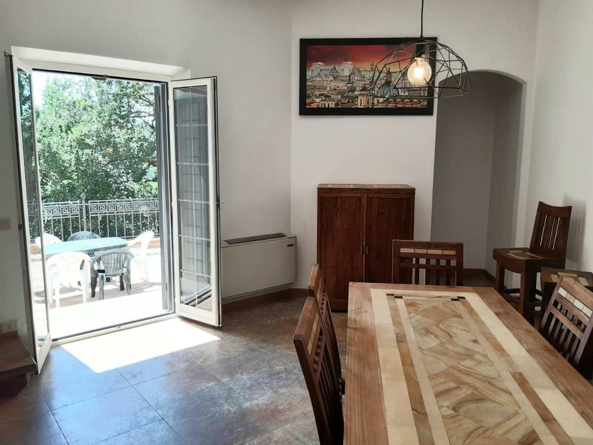 Dal Centurione Apartment Рим Екстериор снимка