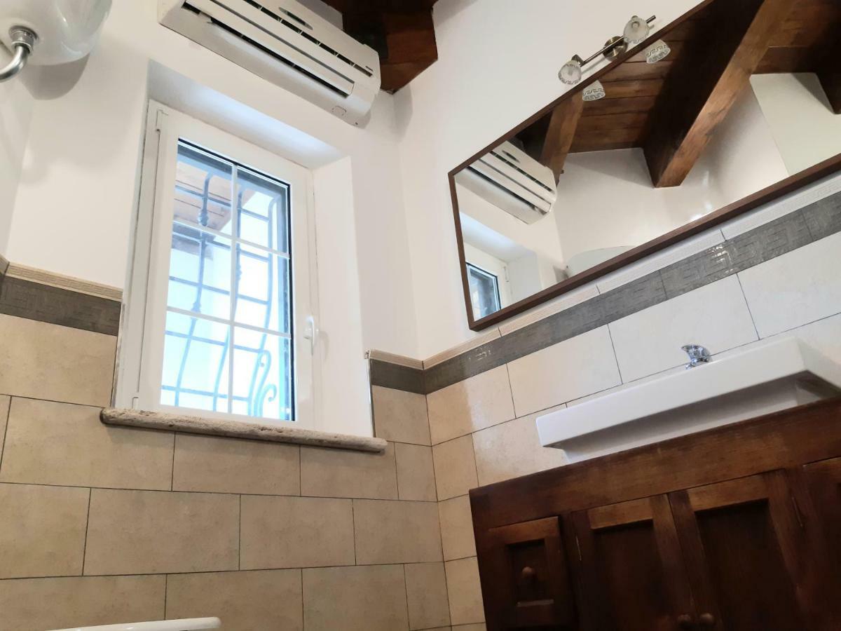 Dal Centurione Apartment Рим Екстериор снимка