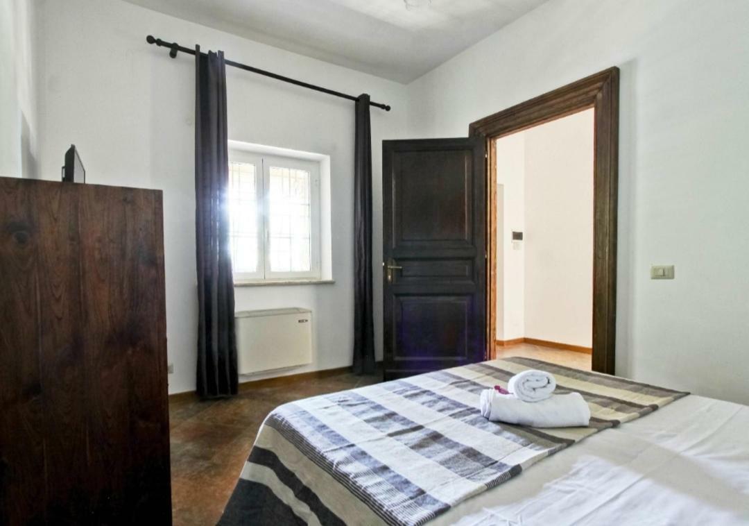 Dal Centurione Apartment Рим Екстериор снимка