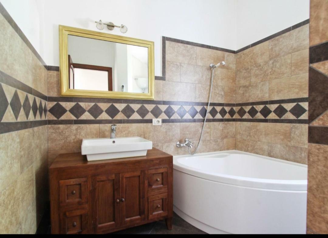Dal Centurione Apartment Рим Екстериор снимка